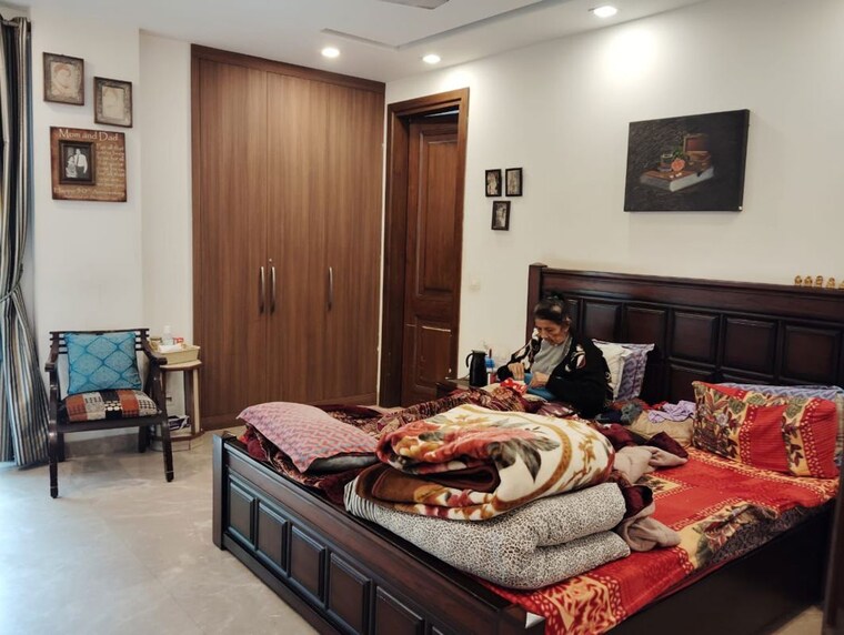 Bedroom, greater kailash ii 4 Bedroom 2700 Sq.Ft. Builder Floor In Greater Kailash ii Delhi 9920961