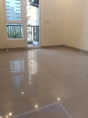 Room in 2.5 BHK Apartment at Emaar Emerald Estate, Sector 65 – for Rent