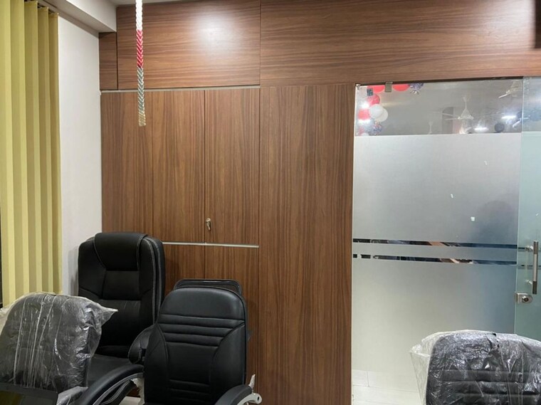Team Area, science city Commercial Office Space 5665 Sq.Ft. In Science City Ahmedabad 9920976