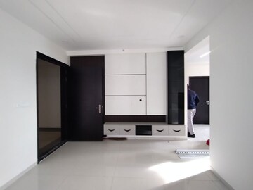 Room in 3.5 BHK Apartment at Prestige High Fields, Gachibowli – for Rent