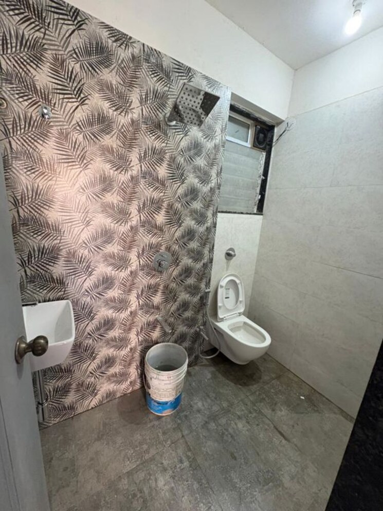 Bathroom, re-form-delta-house 1 Bedroom 430 Sq.Ft. Apartment In Goregaon East Mumbai 9920909