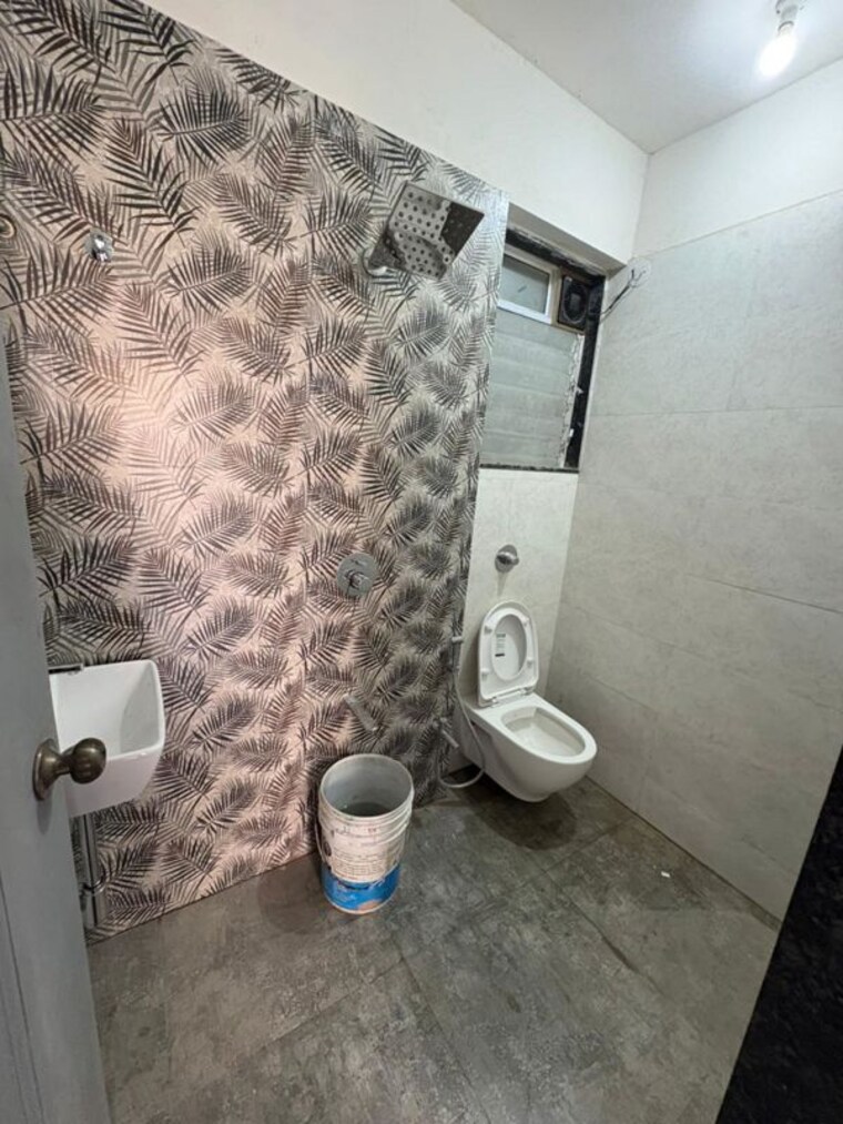 Bathroom, re-form-delta-house 1 Bedroom 430 Sq.Ft. Apartment In Goregaon East Mumbai 9920909