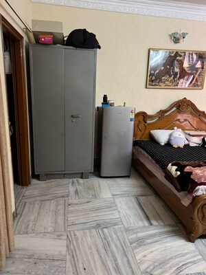 Bedroom in 1 BHK Builder Floor at Sector 48 – for Rent