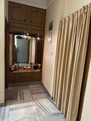 Building Lobby in 1 BHK Builder Floor at Sector 48 – for Rent