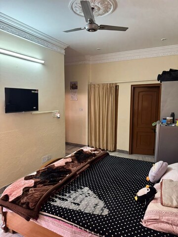 Bedroom in 1 BHK Builder Floor at Sector 48 – for Rent
