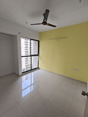 Room in 1.5 BHK Apartment at Lodha Downtown, Dombivli East – for Sale