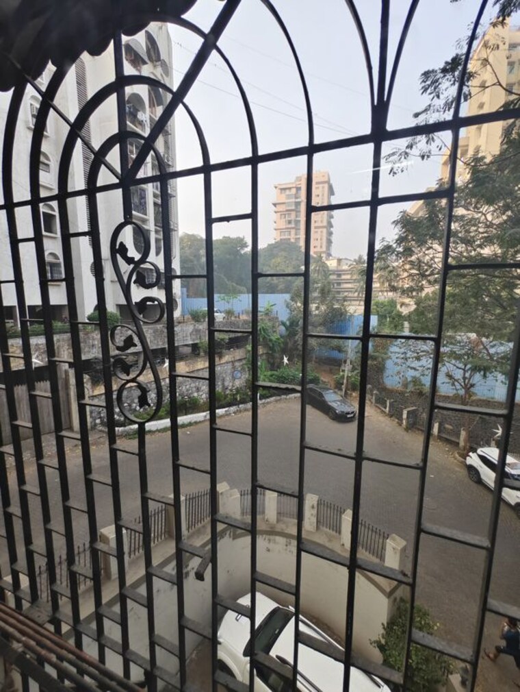 Balcony, bandra west 2 Bedroom 900 Sq.Ft. Apartment In Bandra West Mumbai 9921015