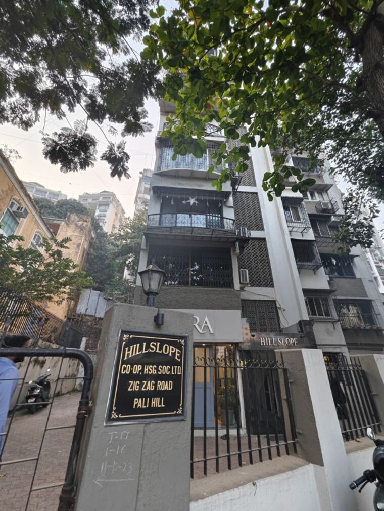 Exterior View, bandra west 2 Bedroom 900 Sq.Ft. Apartment In Bandra West Mumbai 9921015