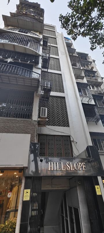 2 BHK Apartment – Exterior View View at Bandra West - for Rent