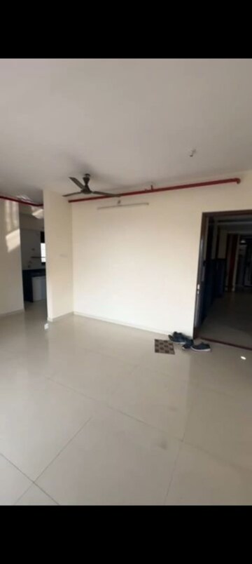 Room in 3 BHK Apartment at Chandak Stella, Goregaon West – for Sale