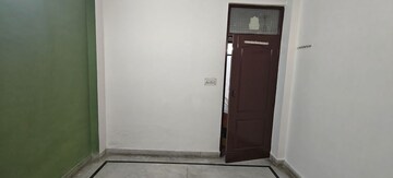 Room in 2 BHK Builder Floor at Pandav Nagar – for Rent