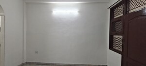 Room in 2 BHK Builder Floor at Pandav Nagar – for Rent