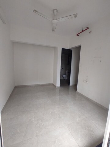 Room in 4 BHK Apartment at Mahalaxmi – for Sale
