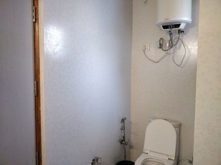 Bathroom, nextra-the-address 3 Bedroom 1200 Sq.Ft. Apartment In Mayur Vihar 1 Delhi 9878189