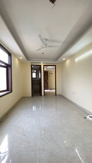 Room in 2 BHK Builder Floor at Saket – for Rent
