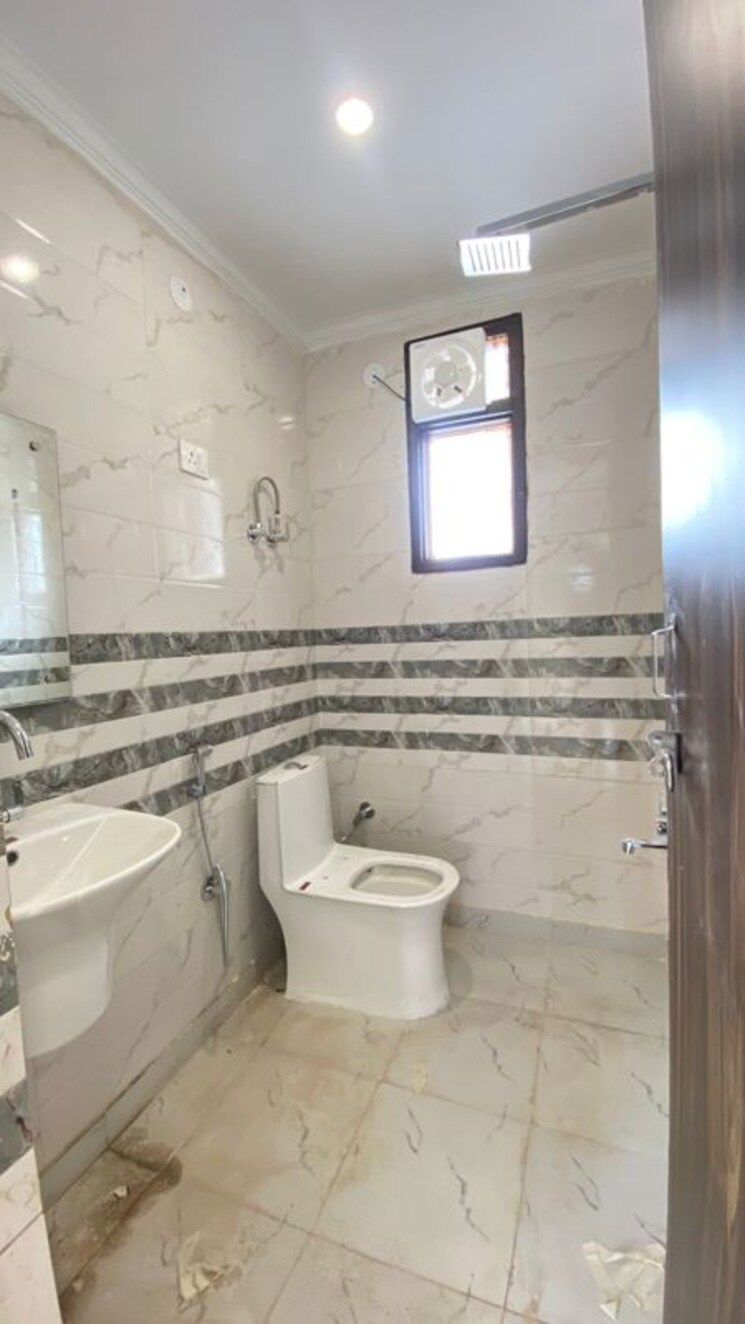 Bathroom, saket 2 Bedroom 450 Sq.Ft. Builder Floor In Saket Delhi 9921067