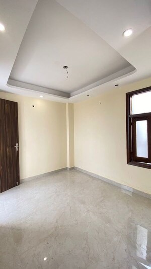 Room in 2 BHK Builder Floor at Saket – for Rent