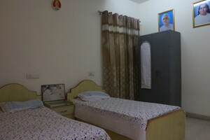 Living Room in 6 BHK Independent House at RWA Residential Society Sector 46, Sector 46 – for Sale