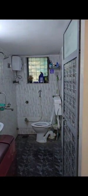 Bathroom in 2 BHK Apartment at United Tower, Malad West – for Sale