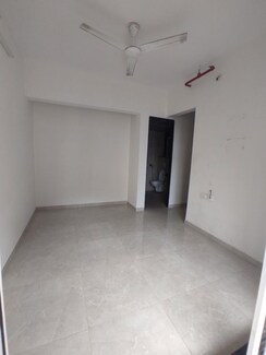 2.5 BHK Apartment For Sale in Kalpataru Towers