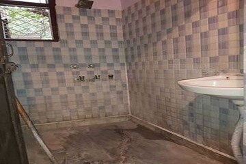 Bathroom in 2 BHK Apartment at Bidhannagar – for Rent