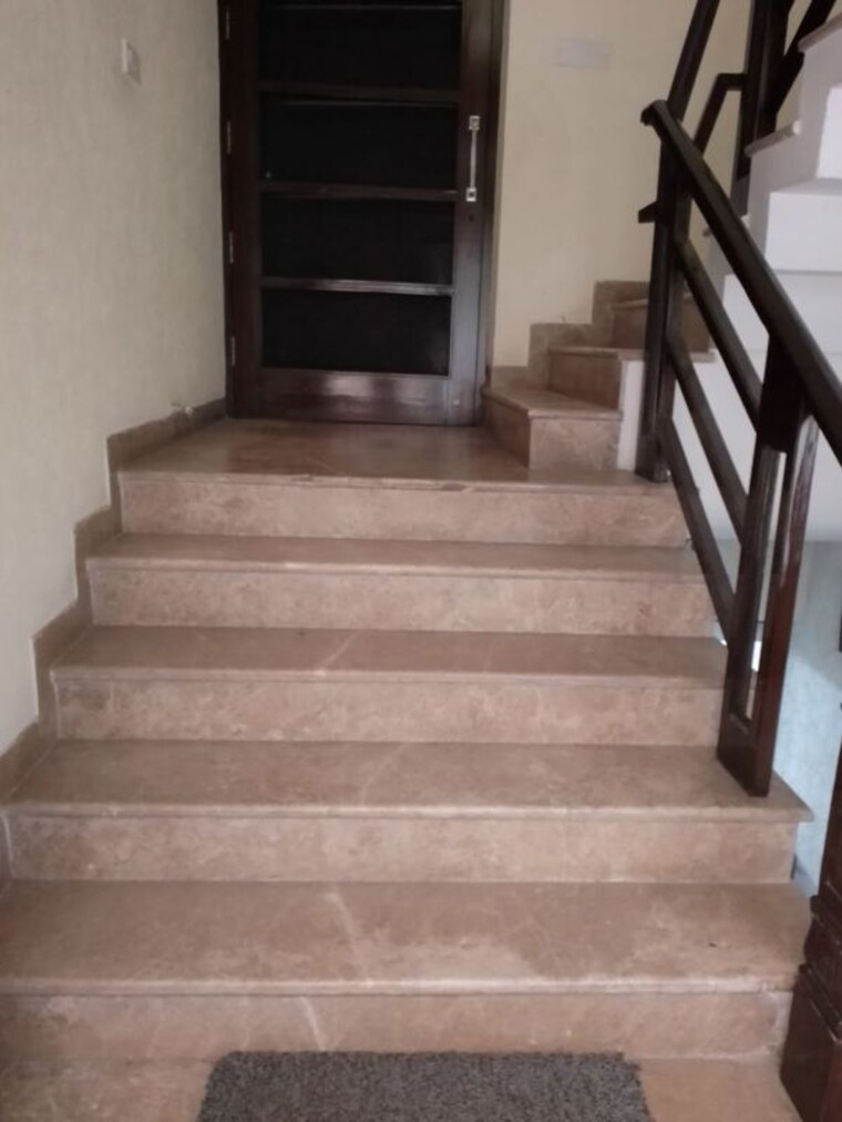 undefined, sector 33 4 Bedroom 2500 Sq.Ft. Builder Floor In Sector 33 Chandigarh 9921094