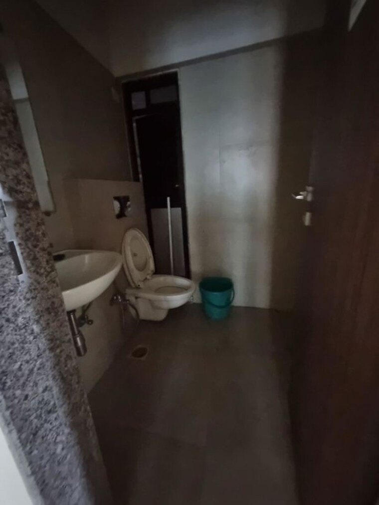 Bathroom, kanakia-spaces-zen-world 3 Bedroom 959 Sq.Ft. Apartment In Kanjurmarg East Mumbai 9921114