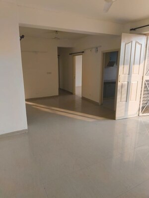 Room in 3 BHK Apartment at Tulip White, Sector 69 – for Rent