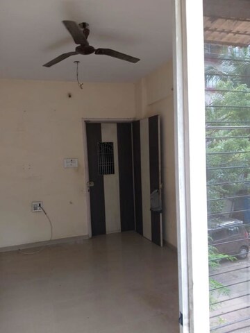 Room in 1 BHK Apartment at Satyam CHS Kharghar Sector 10, Kharghar Sector 10 – for Sale