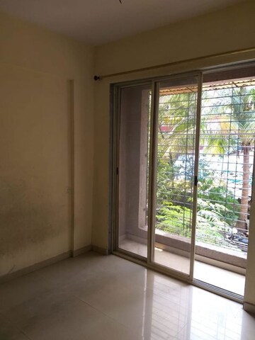 Room in 1 BHK Apartment at Satyam CHS Kharghar Sector 10, Kharghar Sector 10 – for Sale