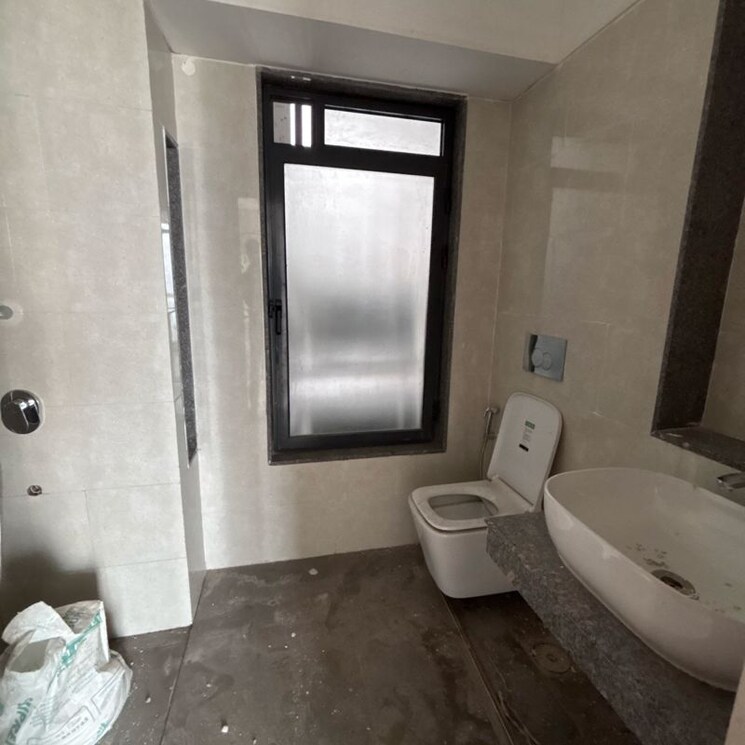 Bathroom, dynamix-divum 2 Bedroom 757 Sq.Ft. Apartment In Riddhi Gardens Mumbai 9921119
