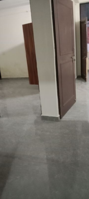 Room in 1 BHK Builder Floor at Neb Sarai – for Rent