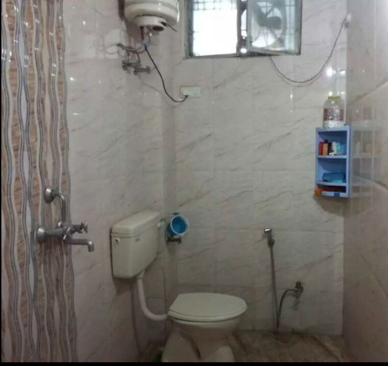 Bathroom, gomti nagar 1 Bedroom 700 Sq.Ft. Apartment In Gomti Nagar Lucknow 9921162