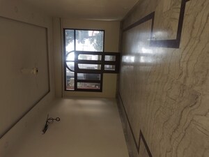 Room in 4 BHK Builder Floor at Geetanjali Enclave – for Rent