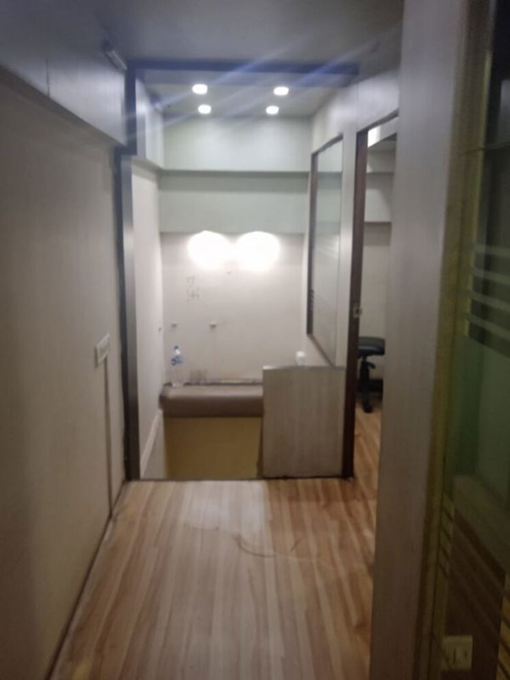 Bathroom, bbd bagh Commercial Office Space 800 Sq.Ft. In Bbd Bagh Kolkata 9921140