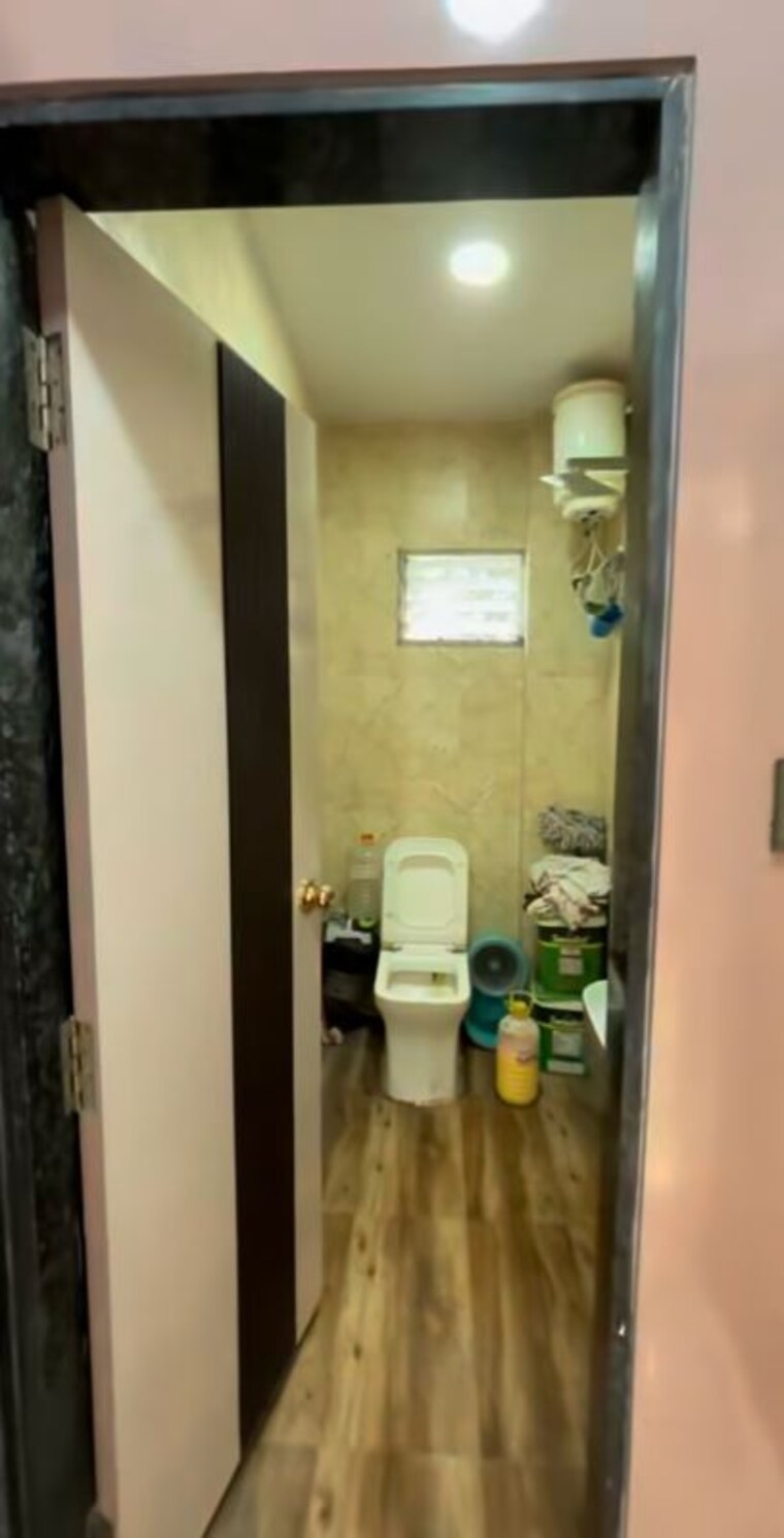 Bathroom, scheme no 103 3 Bedroom 1000 Sq.Ft. Apartment In Scheme No 103 Indore 9921168