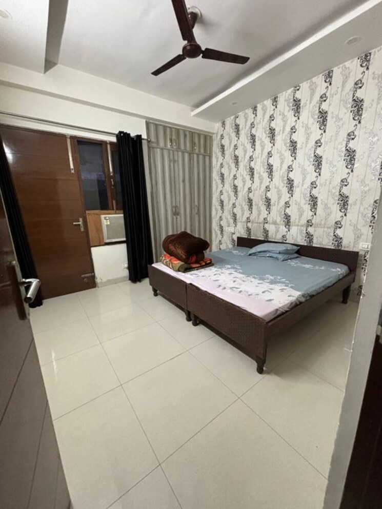 Team Area, mp-metro-towers 3 Bedroom 1250 Sq.Ft. Builder Floor In Dhakoli Zirakpur 9921178