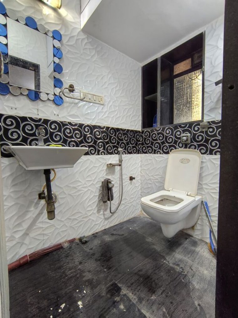 Bathroom, manali-building 2 Bedroom 650 Sq.Ft. Apartment In Malad West Mumbai 9921183