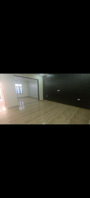 Room in 3 BHK Independent House at Gomti Nagar – for Rent