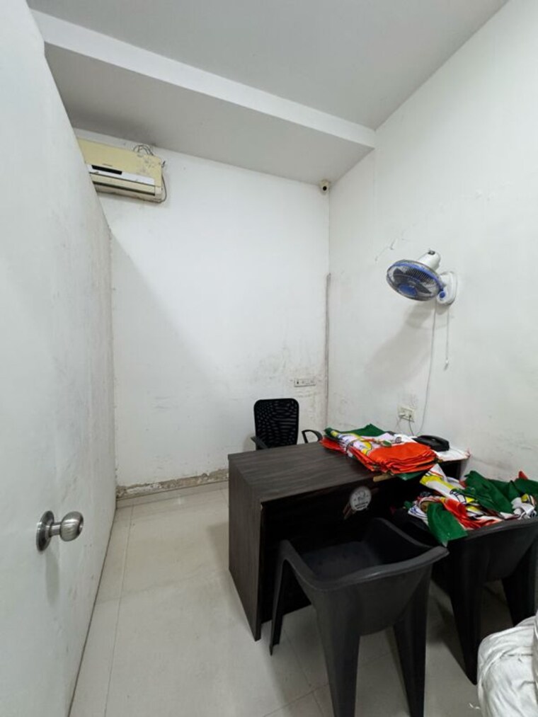 undefined, mira-chs-mira-road-east Commercial Office Space 800 Sq.Ft. In Mira Road East Thane 9921206