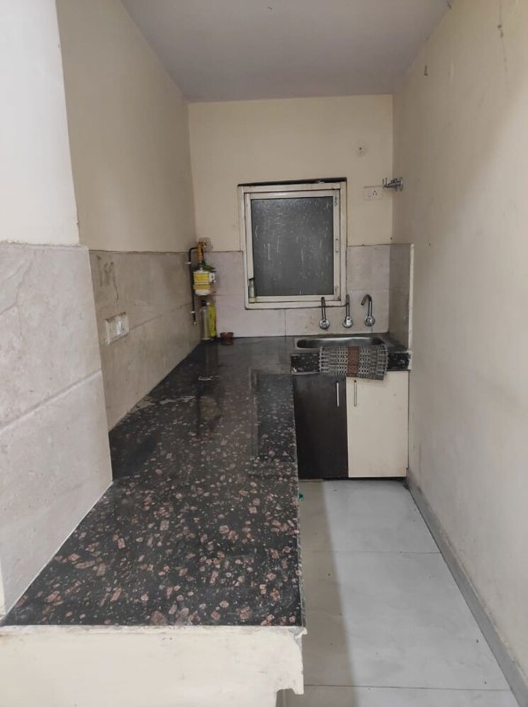 Kitchen, mayur vihar 2.5 Bedroom 750 Sq.Ft. Builder Floor In Mayur Vihar Delhi 9921221