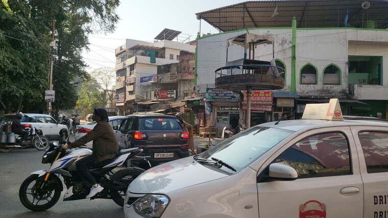 Exterior View, hazratganj Commercial Shop 400 Sq.Ft. In Hazratganj Lucknow 9911162