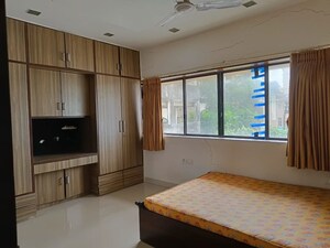 Room in 2 BHK Apartment at Sarita Apartment Bandra, Bandra West – for Rent