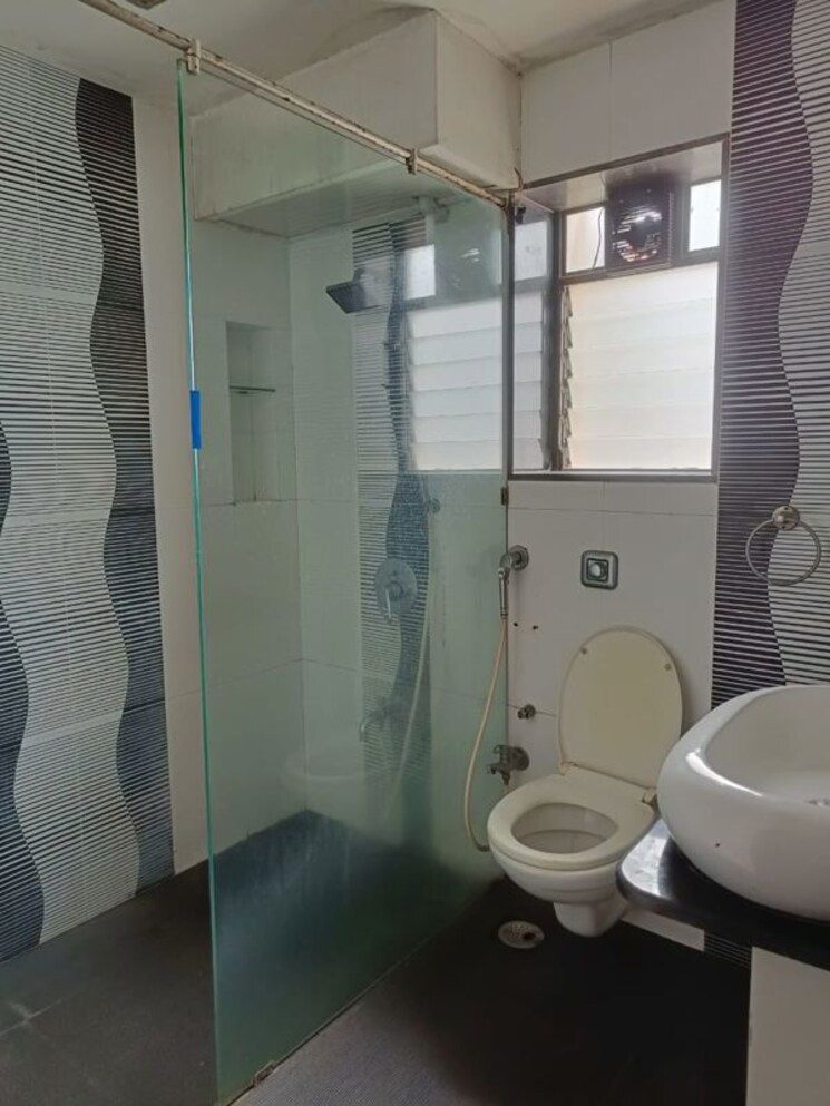 Bathroom, sarita-apartment-bandra 2 Bedroom 800 Sq.Ft. Apartment In Bandra West Mumbai 9921201