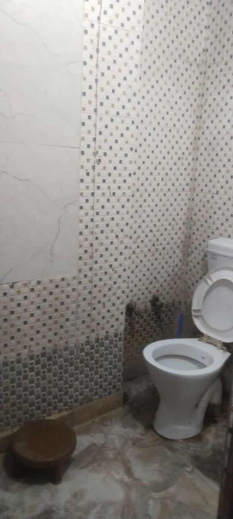 Bathroom, vipin garden 1 Bedroom 40 Acre Builder Floor In Vipin Garden Delhi 9921231
