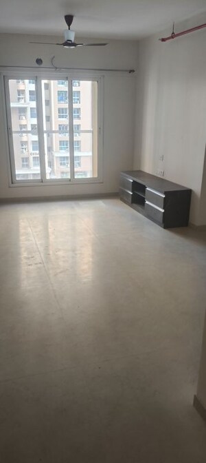 Room in 2 BHK Apartment at Dosti West County Phase 4 Dosti Pine, Balkum Pada – for Rent