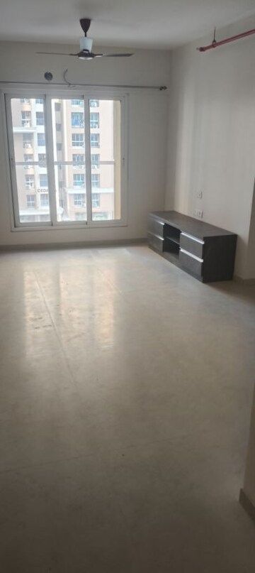 Room in 2 BHK Apartment at Dosti West County Phase 4 Dosti Pine, Balkum Pada – for Rent