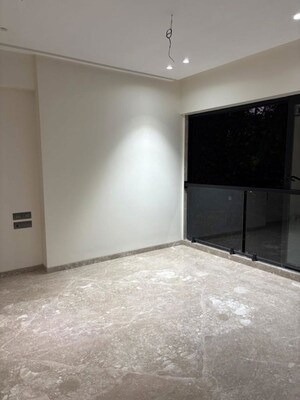 Room in 2 BHK Apartment at Arunis 19 Degree North, Santacruz West – for Rent