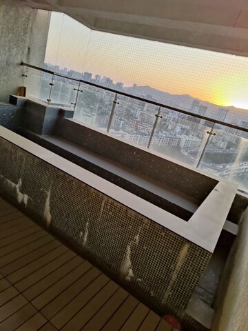 Kitchen in 6 BHK Independent House at Lodha Aristo, Majiwada – for Sale