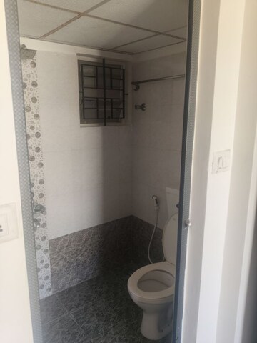 Bathroom in 2 BHK Apartment at Krishna Residency Kadubeesanahalli, Kadubeesanahalli – for Rent